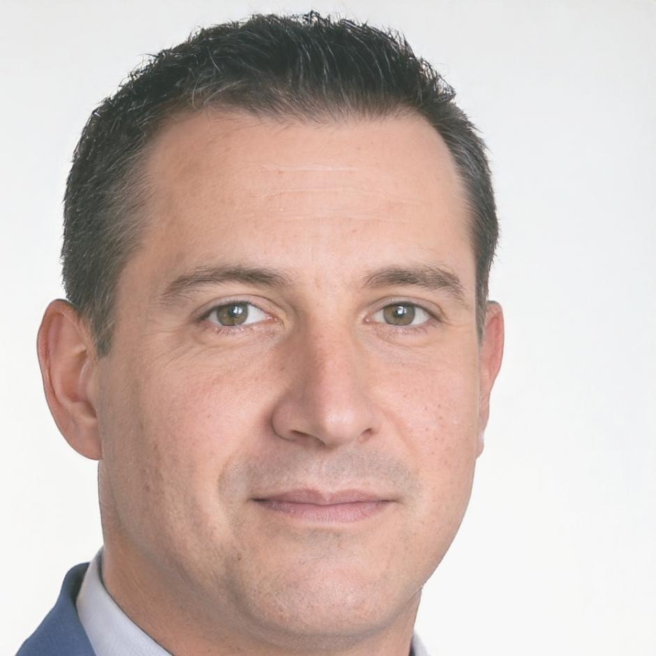 Portrait de Bastien, client satisfait